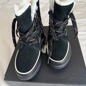 Sorel Tivoli IV Black Waterproof Boots